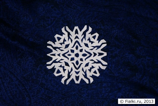 Первая снежинка