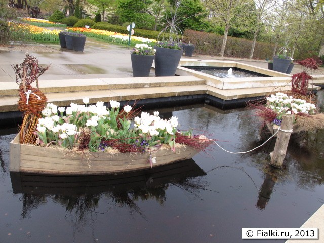 boats with flowers